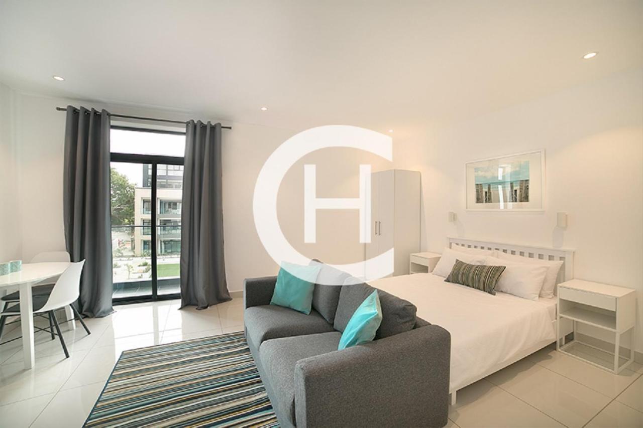 Embassy Gardens By Clifton Homes Accra Ngoại thất bức ảnh